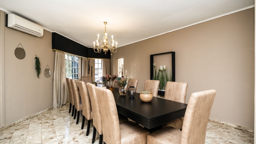 4 Bedroom Property for Sale in Safari Gardens North West